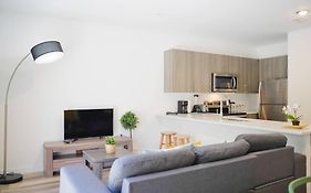 Awesome Townhouse 15 Minutes From The Beach