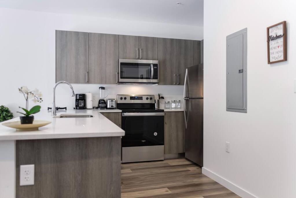 Awesome Townhouse 15 Minutes From The Beach Miami Exterior photo