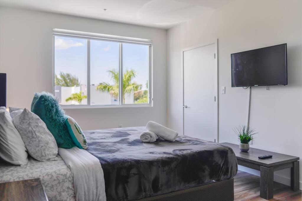 Awesome Townhouse 15 Minutes From The Beach Miami Exterior photo